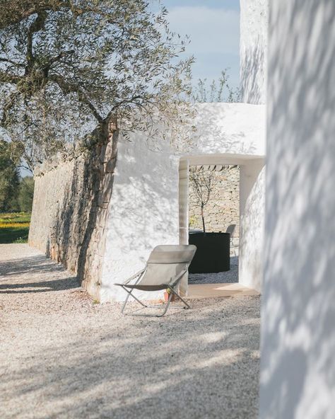 @masseriadagilupi shared a photo on Instagram: “Shaded place to relax ✨ . Photo @atelier_domestico . . . . . #masseriadagilupi #masseria #ostuni #weareinpuglia #puglia #architecture…” • Jun 24, 2020 at 7:44am UTC Puglia Architecture, Drought Tolerant Landscape Design, Relax Photo, Drought Tolerant Landscape, Italian Holiday, Mid Century Aesthetic, Simple Home, Corfu, Greenhouses