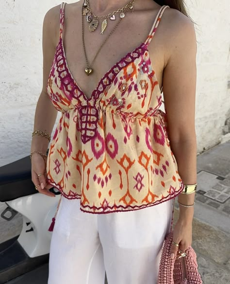 Mamma Mia Style, Italy Outfit Ideas, Dc Outfits, Bali Fits, Greece Fits, Colorful Fits, Ibiza Summer, Linen Pant, Italy Outfits