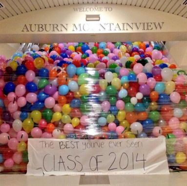 Grad Pranks High Schools, Senior Class Pranks, Class Pranks, Funny Senior Pranks, Senior Year Pranks, Best Senior Pranks, School Spirit Posters, Prank Ideas, School Pranks