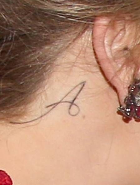 Initial name letter as behind ear tattoo idea A Tattoo Letter Behind Ear, Letter A Behind Ear Tattoo, Initals Tattoo Behind Ear, Behind The Ear Tattoo Ideas Initials, Letter A Tattoo Ideas For Women, Initial Tattoo A, Letter Behind Ear Tattoo, Name Tattoo Behind Ear, A Tattoo Letter Initial