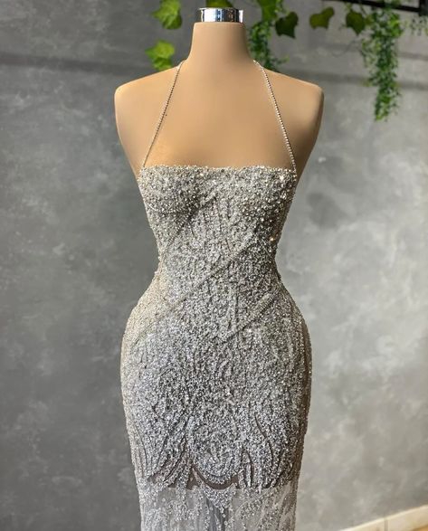 Elegant Gowns Evening Classy Glamour, Blinged Prom Dresses, Rhinestone Dress Prom, Diamond Prom Dresses, Award Show Dresses, Prom Girl Dresses, Classy Prom Dresses, Diamond Dress, Glamour Dress