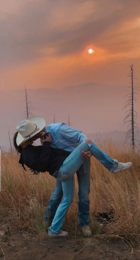 Cute Country Couples Halloween Costumes, Matching Opposite Outfits, Couple Homescreen Wallpaper Ideas, County Couple Goals, Country Date Ideas Relationship Goals, Sunset Photoshoot Ideas Couple, Bonfire Aesthetic Couple, What I Need In A Man, Cute Couple Ideas Pictures