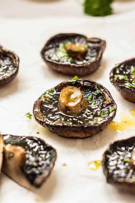 Air Fryer Portobello Mushrooms – Air Fry Cook Mushroom Cap Recipes, Portobello Burger, Portobello Mushroom Recipes, Best Side Dish, Porcini Mushrooms, Air Fryer Dinner Recipes, Stuffed Mushroom Caps, Portobello Mushroom, Healthy Food Options