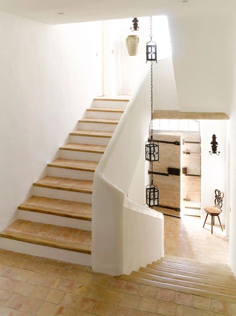 Enchanting 17th Century French Farmhouse - COCOCOZY Minimal Staircase, Celebrity Interiors, Ken Fulk, Celebrity Interior Design, Rustic Staircase, Staircase Railings, Minimal Decor, Provence France, French Farmhouse