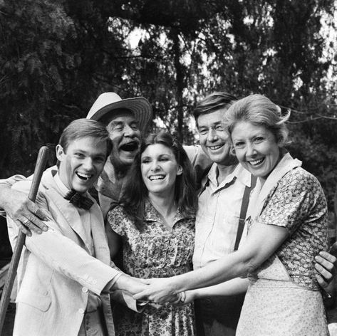 The Waltons reboot Accepted Into Nursing School, Ellen Corby, Ralph Waite, The Waltons Tv Show, Richard Thomas, The Waltons, John Boy, Classic Television, Family Drama