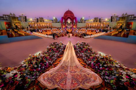 What’s not to love about this royal entry? ❤️ #wedding #indianwedding #bridalentry #entry #bridalentryinspiration #bride #indianbride #photography #TarjVideoFilms Entry Wedding, Bride Entry, Best Bride, Indian Bride, Indian Wedding, Photography