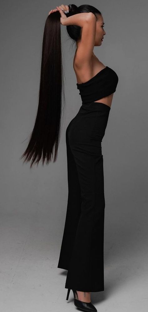 Long Ponytail Photoshoot, Poses With Long Hair, Super Long Ponytail, Long Black Hair Ponytail, Ponytail Poses, Long Pony Tailed Hairstyle, Long Black Ponytail, Long Straight Ponytail, Long Ponytail