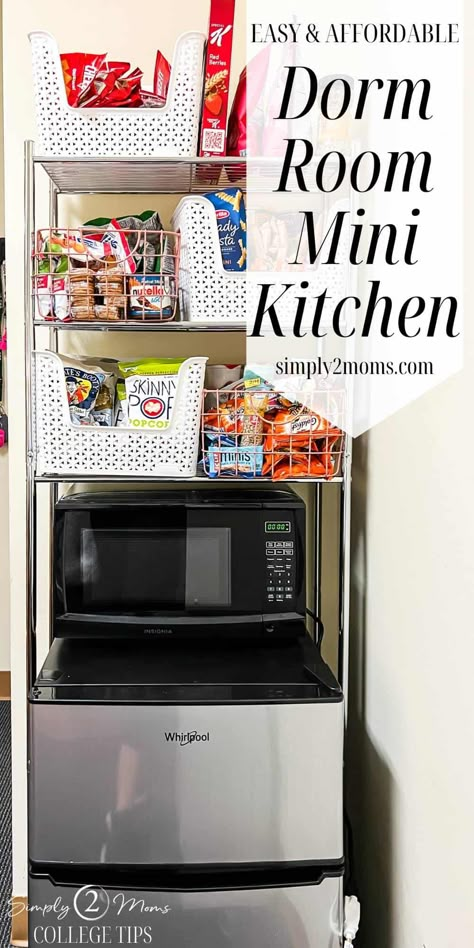 Making the best use of space in a small dorm room is essential. It's important to stay organized in a small space. Utilizing vertical space is a great way to save space in a small dorm room. With a little creativity and planning, you can easily create a functional and stylish mini kitchen in your dorm room. Check out this dorm room kitchen set up hack you need! College Essentials Supplies Dorm Room, Dorm Room Shoe Storage Ideas, Ikea Dorm Room Ideas, Best Dorm Rooms, Dorm Kitchen Ideas, Boy Dorm Room Ideas, College Dorm Kitchen, Dorm Room Snacks, Dorm Room Storage Ideas