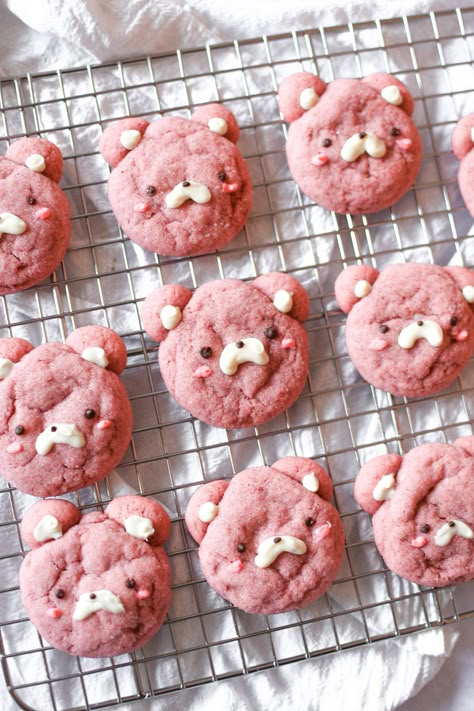 Cute Bunny Cookies, Pink Teddy Bear Cookies, Jam Stuffed Cookies, Pink Baking Recipes, Strawberry Chocolate Cookies, Kawaii Cookies Recipes, Cute Strawberry Desserts, Easy Cute Cookies, Sugar Cookie Shapes