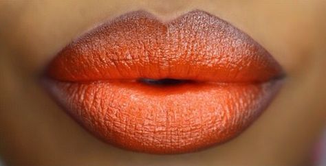 7 Stunning Metallic Lipstick Shades You Need to Try Orange And Black Lips, Orange Lipstick Black Women, Orange Lipstick Aesthetic, Dark Orange Lipstick, Orange Lipstick Makeup Looks, Orange Lip Combo, Orange Lipstick Makeup, Orange Lip Gloss, Perfect Nude Lipstick