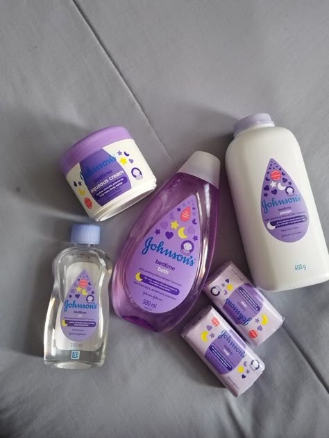 mom post Baby Skin Care Products, Johnsons Baby, Basic Skin Care Routine, Shower Skin Care, Perfect Skin Care Routine, Amazon Beauty, Pretty Skin Care, Bath And Body Care, Baby Skin Care