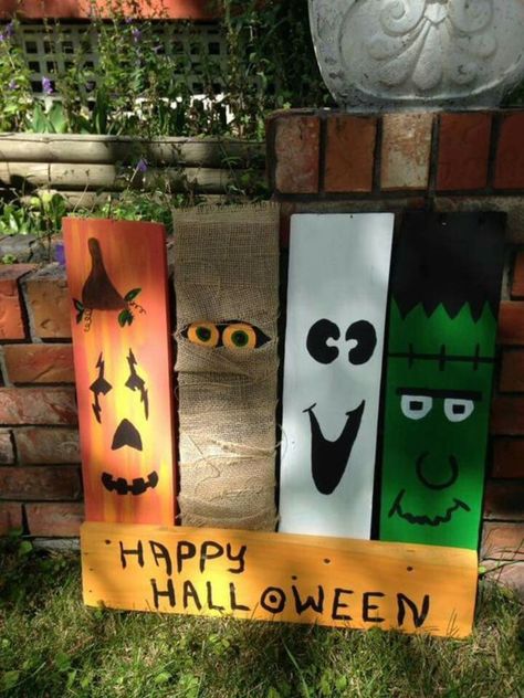 50+ Great Ideas for DIY Halloween Wood Crafts | HubPages Halloween Signage, Halloween Pallet, Halloween Palette, Wooden Halloween Signs, Pallet Halloween, Wood Halloween, Fall Wood Crafts, Halloween Wood Crafts, Homemade Halloween Decorations