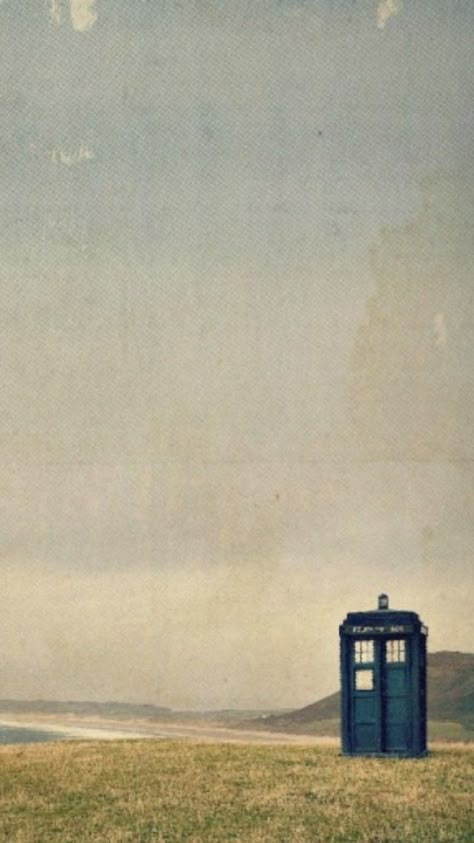 Tardis Phone Wallpapers, Aesthetic Doctor Who Wallpaper, Doctor Who Homescreen, Gallifrey Wallpaper, Dr Who Wallpaper Phone Wallpapers, Doctor Who Phone Wallpaper, Doctor Who Background, Tenrose Aesthetic, Doctor Who Iphone Wallpaper