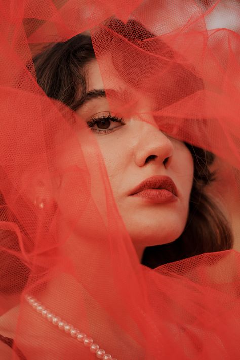 Tulle Photoshoot, Artistic Portrait Photography, Red Portrait, Red Veil, Cl Fashion, Photographie Portrait Inspiration, Free Yourself, Self Portrait Photography, Portrait Photoshoot