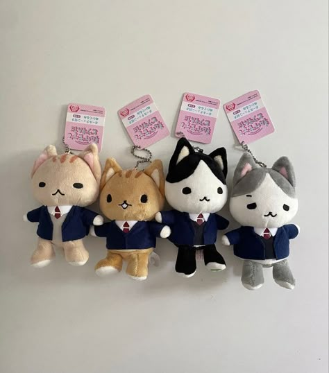 Cat Plushies, Cat Plushie, Cute Keychains, I Love Cats, Japanese Aesthetic, Cute Keychain, Cute Little Things, Cute Charms, Cute Plush