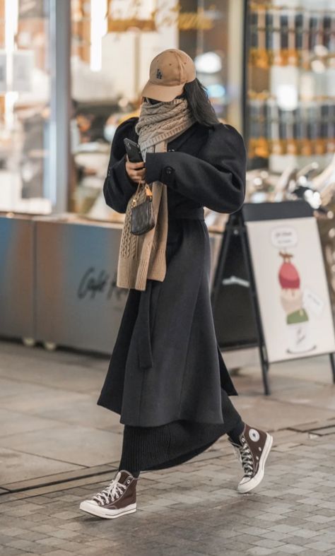 Japan Street Style Winter, Japanese Street Fashion Winter, Japanese Outfits Winter, Chinese Winter Fashion, Japan Winter Outfit Street Style, Korean Street Fashion Winter, Seoul Winter, Japanese Winter Fashion, Tokyo Winter