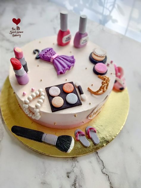 Cake For Makeup Lover, Cake Designs Makeup Theme, Makeup Theme Cake, Makeup Cake, Makeup Themes, Baby Makeup, Photo Cake Topper, Fashion Cake, Korean Cake