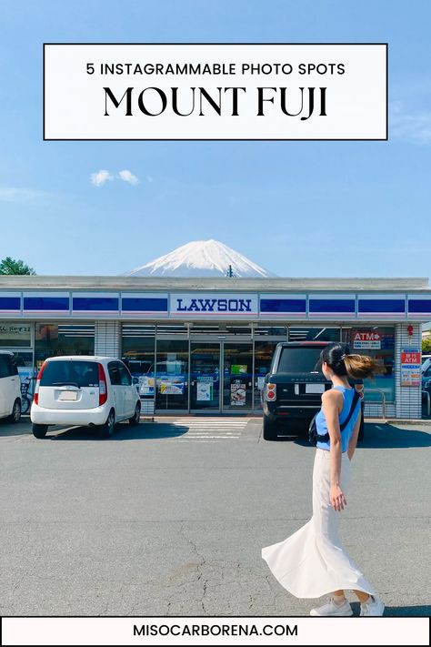 From the iconic Lawson Kawaguchiko to the hotel room with Mount Fuji view, read more here to find out the best photo spots. Mount Fuji Japan, Fuji Japan, Hakodate, Scenic Photos, Mt Fuji, Beautiful Park, Visit Japan, Mount Fuji, Bus Stop