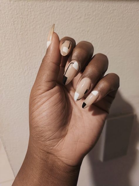 Black and white nails, geometric nails, acrylic nails, almond nails White Geometric Nails, Acrylic Dip Nails, Black And White Nail Designs, Geometric Nails, Girl Nails, Geometric Nail, Dip Nails, White Nail Designs, Black Nail Designs