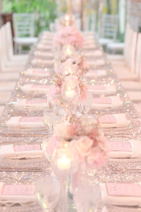 Pink Reception, Wedding Table Pink, Pink Wedding Receptions, Pink Quince, Light Pink Wedding, Hot Pink Weddings, Pink Wedding Theme, Elegant Wedding Reception, Sparkly Wedding