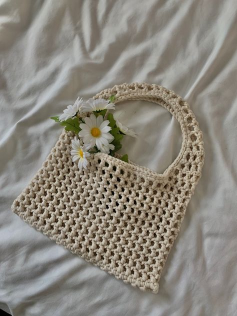 YouTube tutorial available on my channel!🌾🧚🏼 beginner friendly tutorial Net Crochet Bag, Crochet Bag Tutorials, Net Bag, Youtube Tutorials, Mesh Bag, Bags Tutorial, Crochet Bag, Easy Crochet, Mesh