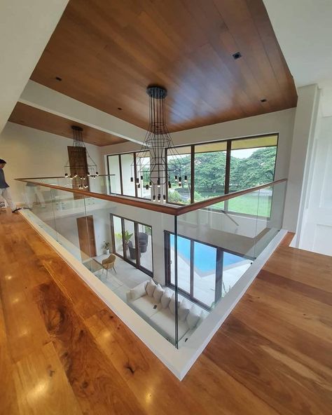 Double Height Ceiling Design, Classic Villa Design, House Renovation Design, Architecture Villa, Interior Design Living Room Modern, Log Home Interiors, House With Balcony, Villa Design Architecture, Bungalow Renovation