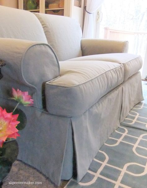 Cotton Poly Canvas Loveseat Slipcover Diy Couch Cover, Diy Sofa Cover, Custom Slipcovers, Loveseat Living Room, Chesterfield Sofas, Reupholster Furniture, Old Sofa, Upholstery Diy, Loveseat Slipcovers