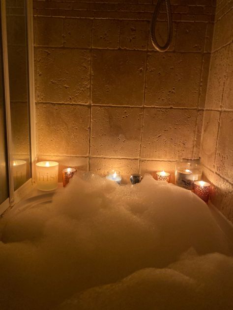 Relaxing relaxation me time self care self love Radox candles aesthetic Candle Light Bath Romantic, Candle Light Bath Tub, Bath Candles Aesthetic, Candle Lit Bath Aesthetic, Bathtub With Candles, Candlelit Bathroom, Bathtub Candles, Candle Lit Bath, Candle Lit Room