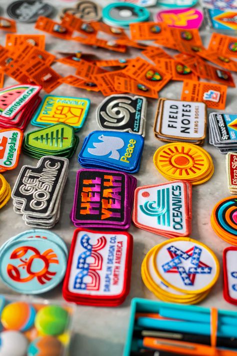 The Right Way with Aaron Draplin - Right Way Signs of Chicago Aaron Draplin, Draplin Design, Timberline Lodge, Dinosaur Jr, Luxury Branding Design, Graphic Design Fonts, Retro Brand, Sticker Patches, Badge Design