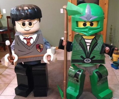 Lego Harry Potter & Green Ninjago Youth Costumes Diy Medusa Costume, Diy Medusa, Lego Halloween Costumes, Ninjago Costume, Lego Costume, Medusa Costume, Lego Halloween, Lego Universe, Diy Lego