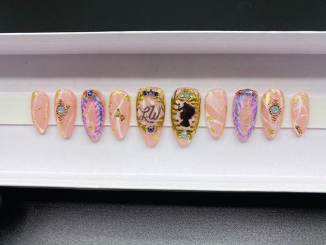 Nails inspired by the show Bridgerton Bridgerton Themed Nails, Bridgerton Nail Art, Brigerton Inspired Nails, Bridgerton Blue Nails, Brigerton Nail Art, Bridgerton Aesthetic Nails, Bridgerton Nails Inspired, Bridgerton Bracelet, Bridgerton Nails