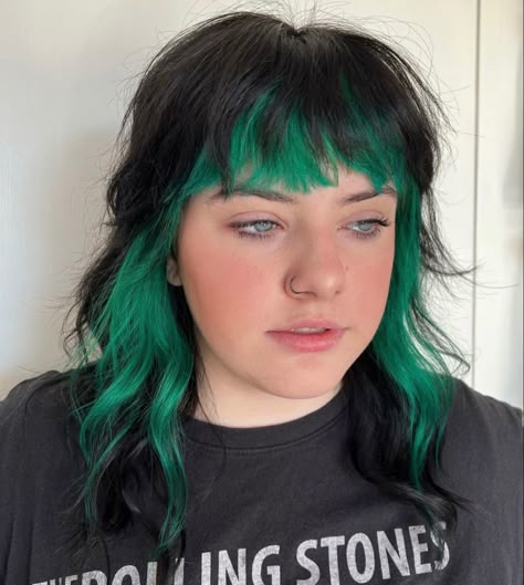 Dark Green Color Block Hair, Black Hair Green Underneath, Short Blue Green Hair, Dyed Fringe Bangs, Green Tipped Hair, Black Hair With Color Block, Black Hair Green Bangs, Black And Colored Hair Short, Muddy Green Hair