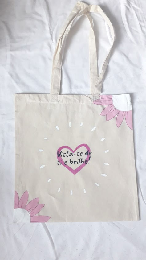 Ecobag Design Ideas, Creative Tote Bag, Diy Tote Bag Design, Painted Canvas Bags, Tote Bag Business, Handpainted Tote, Handpainted Tote Bags, Tods Bag, Tote Bag Ideas