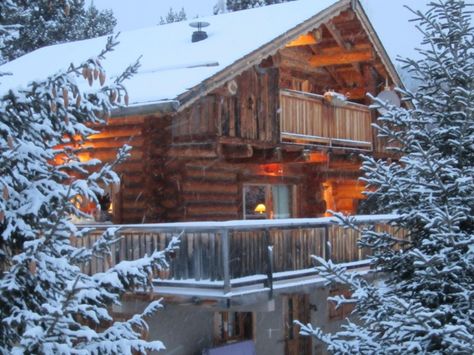 Barbecue Table, Chalet Chic, House And Home, Be Mine, Elf, Skiing, Home Sweet Home, Sweet Home, Cabin