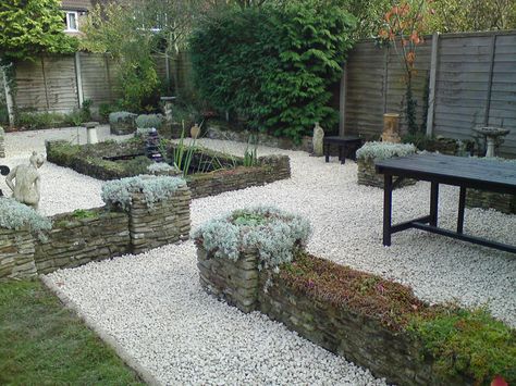 Cotswold Chippings Garden, Garden Seating Area, Garden Seating, Farm Gardens, Seating Area, Patio, Outdoor Decor, Home Decor