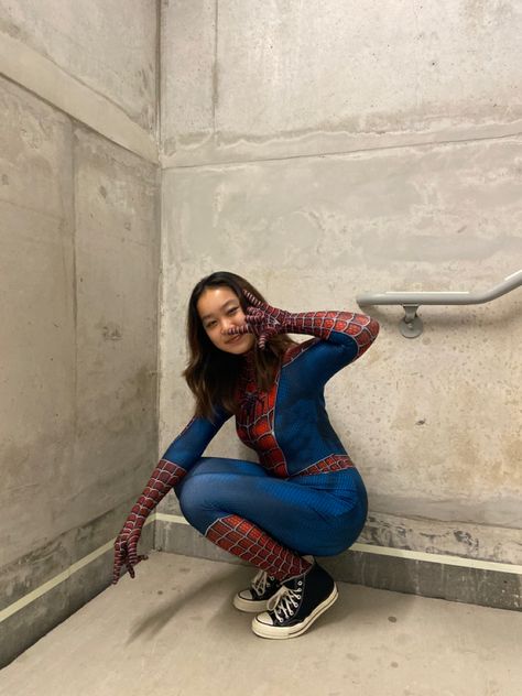 Spider Man Cosplay Girl, Spider Man Costume Girl, Spiderman Girl Costume, Girl Spiderman Costume, Spiderman Halloween Costume, Spiderman Halloween, Spiderman Girl, Supergirl Cosplay, Man Cosplay