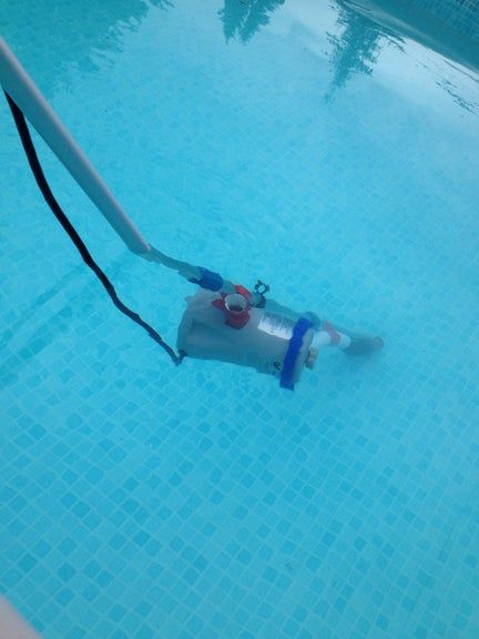 DIY Pool Vacuum - Instructables Diy Pool Vacuum, Pool Maintenance Checklist, Homemade Swimming Pools, Best Pool Vacuum, Pool Vacuums, Pool Plumbing, Pool Vacuum Cleaner, Swimming Pool Maintenance, Pool Hacks