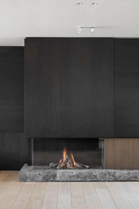 Gas corner fireplace AVENUE | Corner fireplace by Metalfire_3 Fireplace Modern Design, Contemporary Fireplace Designs, Fireplace Tv Wall, Contemporary Fireplace, Corner Fireplace, Home Fireplace, Modern Fireplace, Fireplace Wall, Fireplace Design