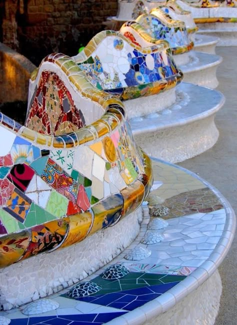 Architecture Parque Guell, Gaudi Art, Gaudi Mosaic, Antoni Gaudí I Cornet, Hippie Garden, Parc Guell, Gaudi Architecture, Park Guell, Gaudi Barcelona