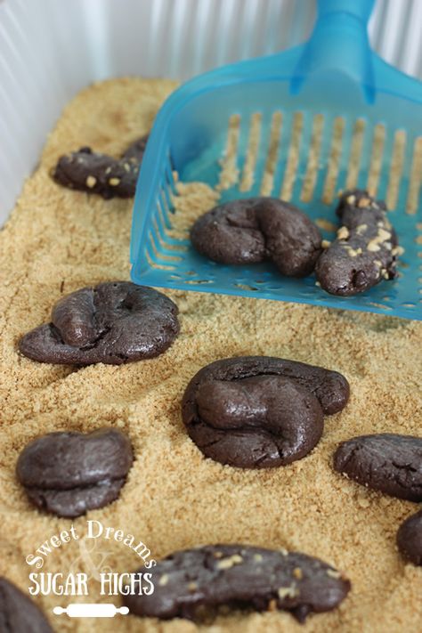 Cat Poop Cookies for April Fool's Day - Sweet Dreams and Sugar Highs Litter Box Cake, Poop Cake, April Fools Food, Kitty Litter Cake, Office Halloween, Dream Cake, Halloween Snacks, Halloween Food For Party, April Fools Day