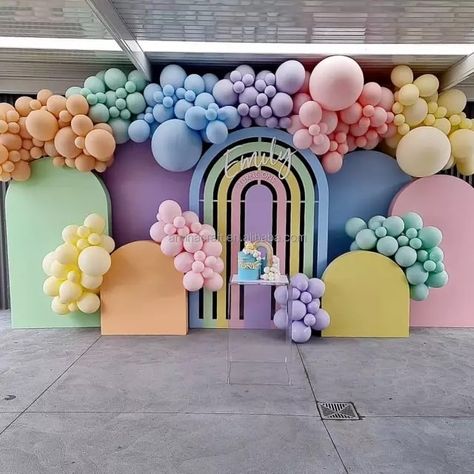 Rainbow Party Backdrop Ideas, Unicorn Theme Backdrop, Rainbow Theme Birthday Decorations, Cocomelon Pastel Theme, Cocomelon Backdrop Ideas, Rainbow Arch Backdrop, Easter Balloon Decor, Easter Balloons, Pastel Backdrop