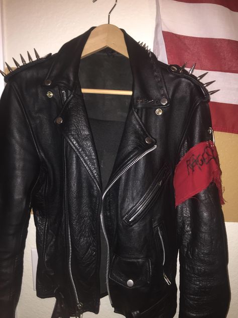 Battle Jackets, 70s Inspired Outfits, Affliction Clothing, Sick Clothes, Battle Jacket, Future Clothes, Rock Outfits, Leather Jacket Outfits, Emo Outfits