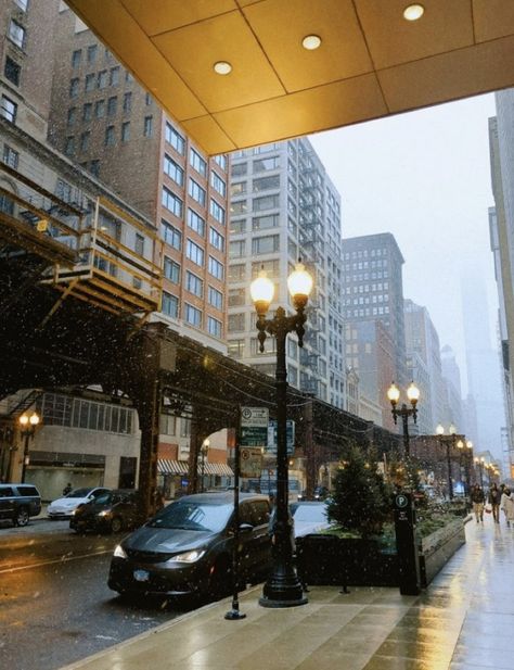 Chicago College Aesthetic, Chicago Christmas Aesthetic, Chicago Winter Aesthetic, Minneapolis Aesthetic, Snowy Chicago, Chicago In Winter, Chicago Train, Winter In Chicago, Chicago Snow