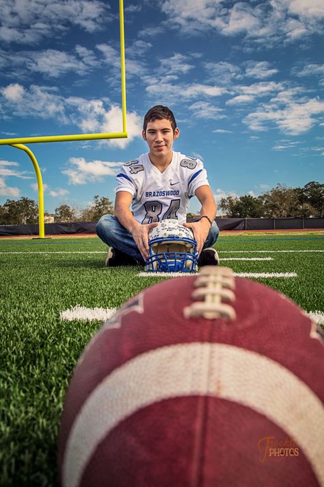 High school boy senior photos, boy senior pictures, football high school