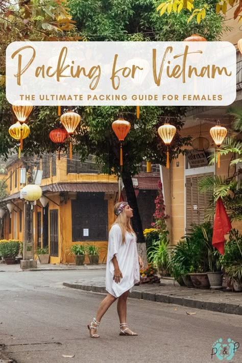 Packing for Vietnam - The ultimate guide for females! Asia Travel Outfit Ideas, Asia Holiday Outfit, Vietnam Outfits Travel, Hanoi Outfit Ideas, Vietnam What To Wear, Vietnam Travel Outfit Ideas, Vietnamese Street Style, Travel Asia Outfit, Packing Vietnam