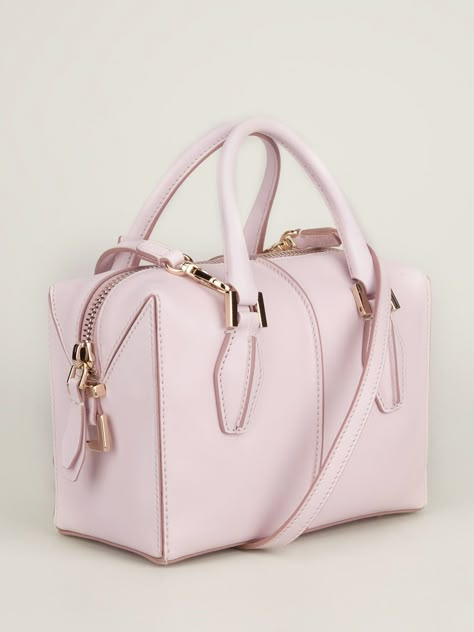 Tod's Tote Bag - Monti - Farfetch.com Outlet Michael Kors, Mk Bags, Handbag Heaven, Cooler Look, Givency Antigona Bag, Cute Bags, Hobo Handbags, Handbags Michael Kors, Womens Fashion Trends