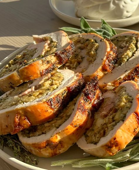 Stuffed Turkey Breast with Extra Creamy Gravy - Tillamook Stuffed Turkey Breast Recipes, Stuffed Turkey Breast, Stuffed Turkey, Homemade Stuffing, Turkey Tenderloin, Easy Lunch Ideas, Turkey Breast Recipe, Turkey Legs, Ree Drummond