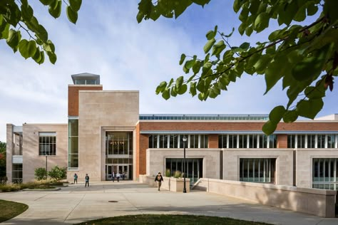 Gatton College of Business and Economics — Robert A.M. Stern Architects, LLP School Name Design, College Building Design, School Building Elevation, College Exterior, Classroom Interior Design, College Images, College Image, College Building, Church Building Design