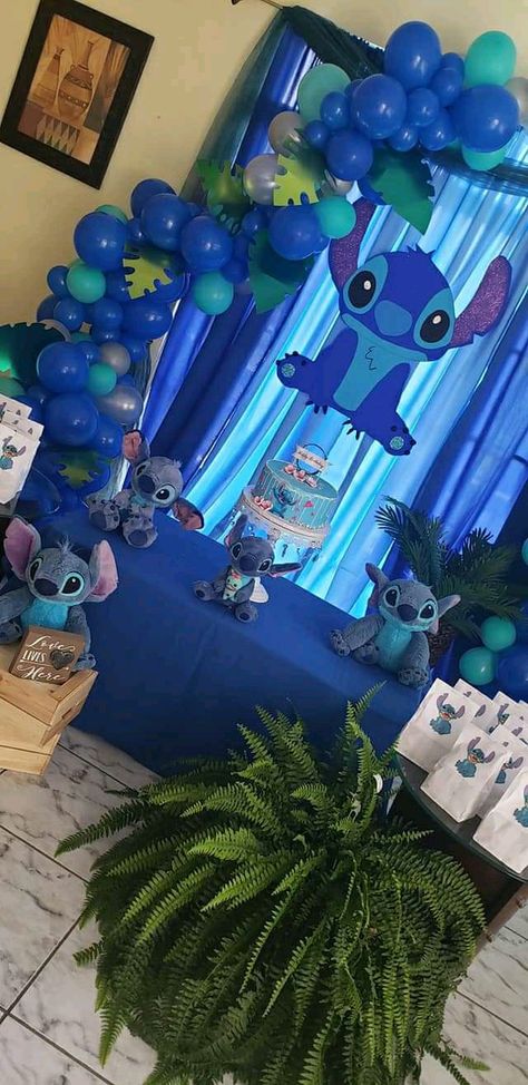 Stitch First Birthday Party, Stitch Birthday Party Ideas For Boys, Stitch First Birthday, Stitch Baby Shower Theme Boy, Stitch Decorations Party, Stitch Baby Shower Ideas, Stitch Baby Shower Theme, Cumple De Stitch Ideas, Stitch Birthday Decorations