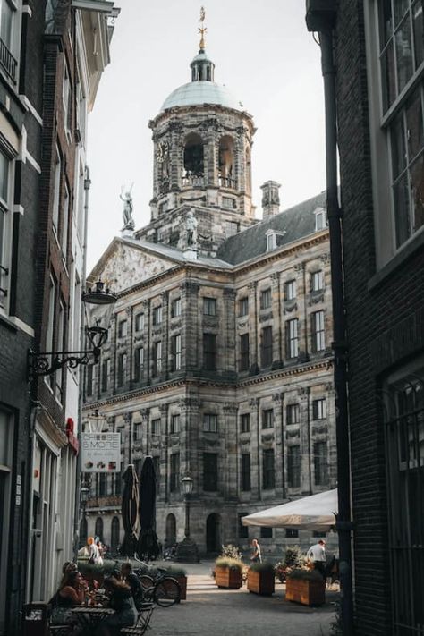 View between houses at Dam Sqaure Travel In Europe, Dam Square, Amsterdam City, City Landscape, Northern Europe, Solo Female Travel, National Monuments, Best Cities, Female Travel